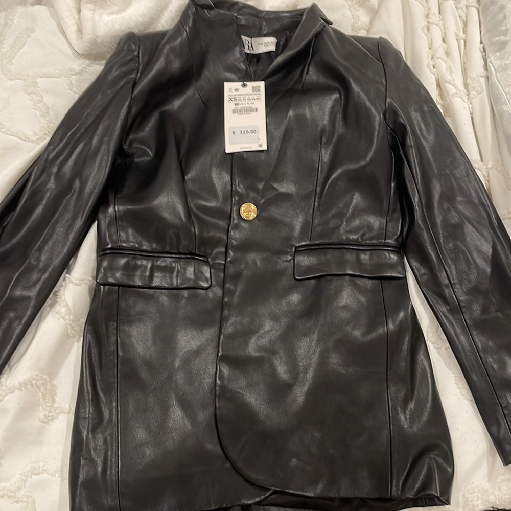 NWT ZARA Black Faux Leather Fitted Blazer Gold Hardware XS